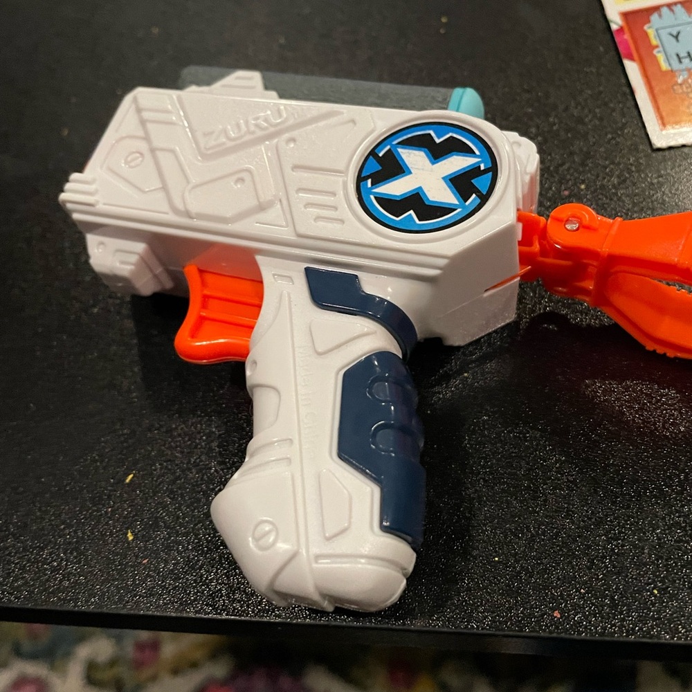 NERF SMALL DART GUN